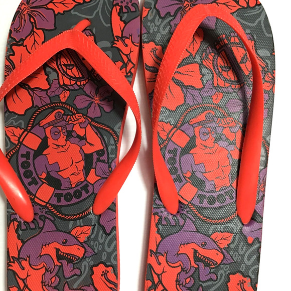 Marvel DEADPOOL Sandals Flip Flops Mens 11.5 Red Black Purple Toot Toot Dr Doom - Picture 4 of 6